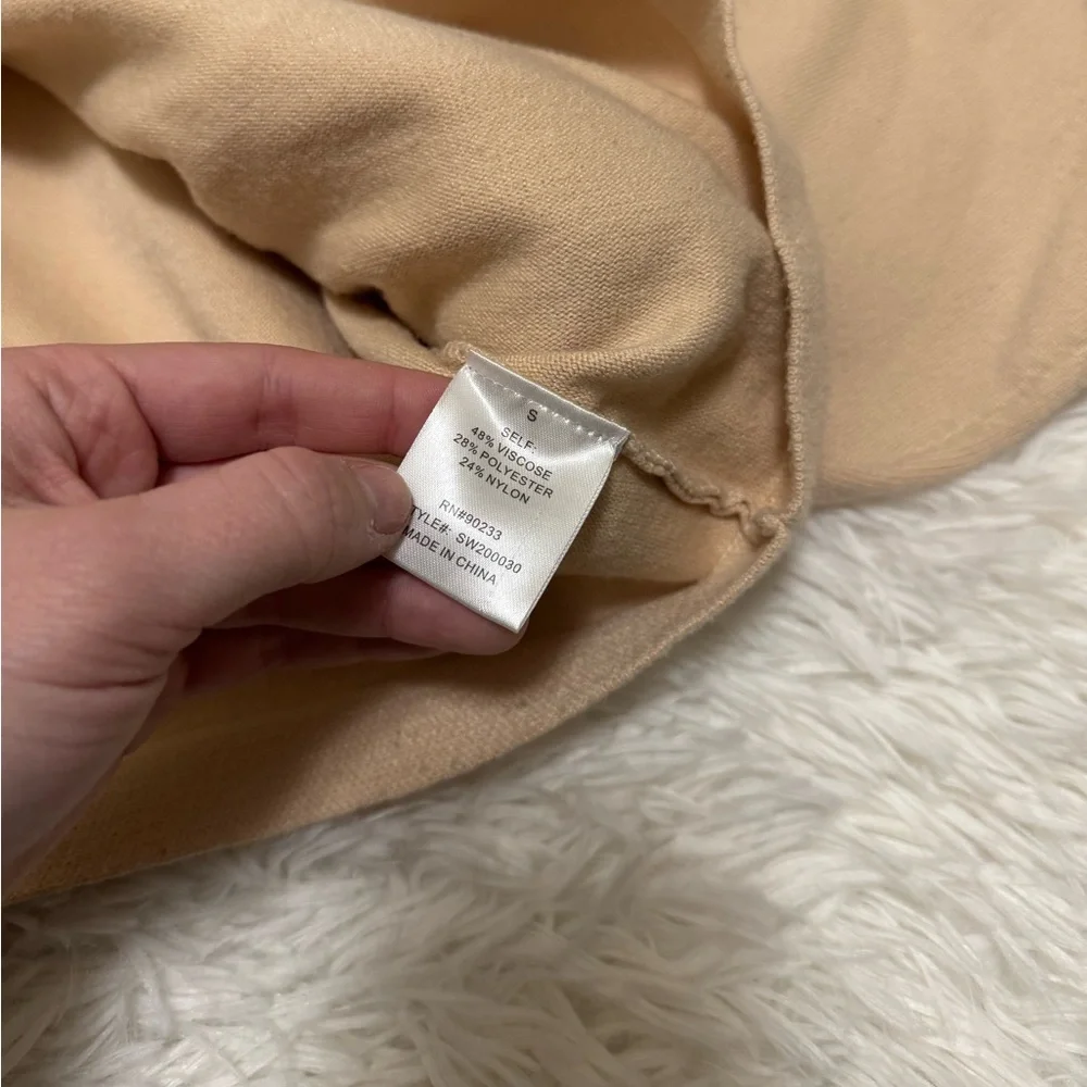 PacSun Cream Cropped Boxy Sweatshirt